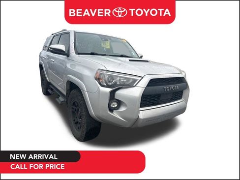 Used 2022 Toyota 4Runner TRD Off-Road Premium w/ Moonroof Package AWD/4WD image 1