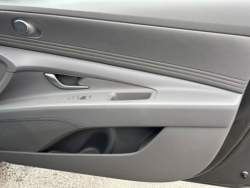 New 2025 Hyundai Elantra Sport image 14