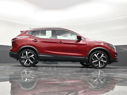 Used 2022 Nissan Rogue Sport SL w/ Premium Package FWD image 26