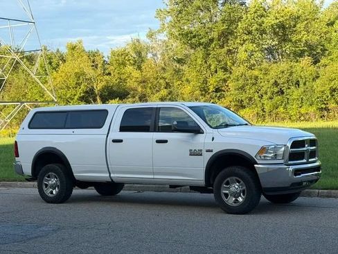 Used 2015 RAM 3500 SLT AWD/4WD image 3