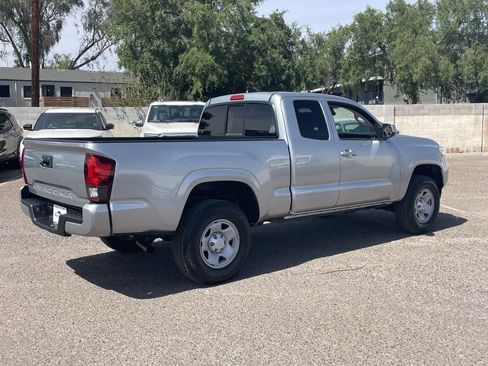 Used 2023 Toyota Tacoma SR w/ SR Convenience Package RWD image 12