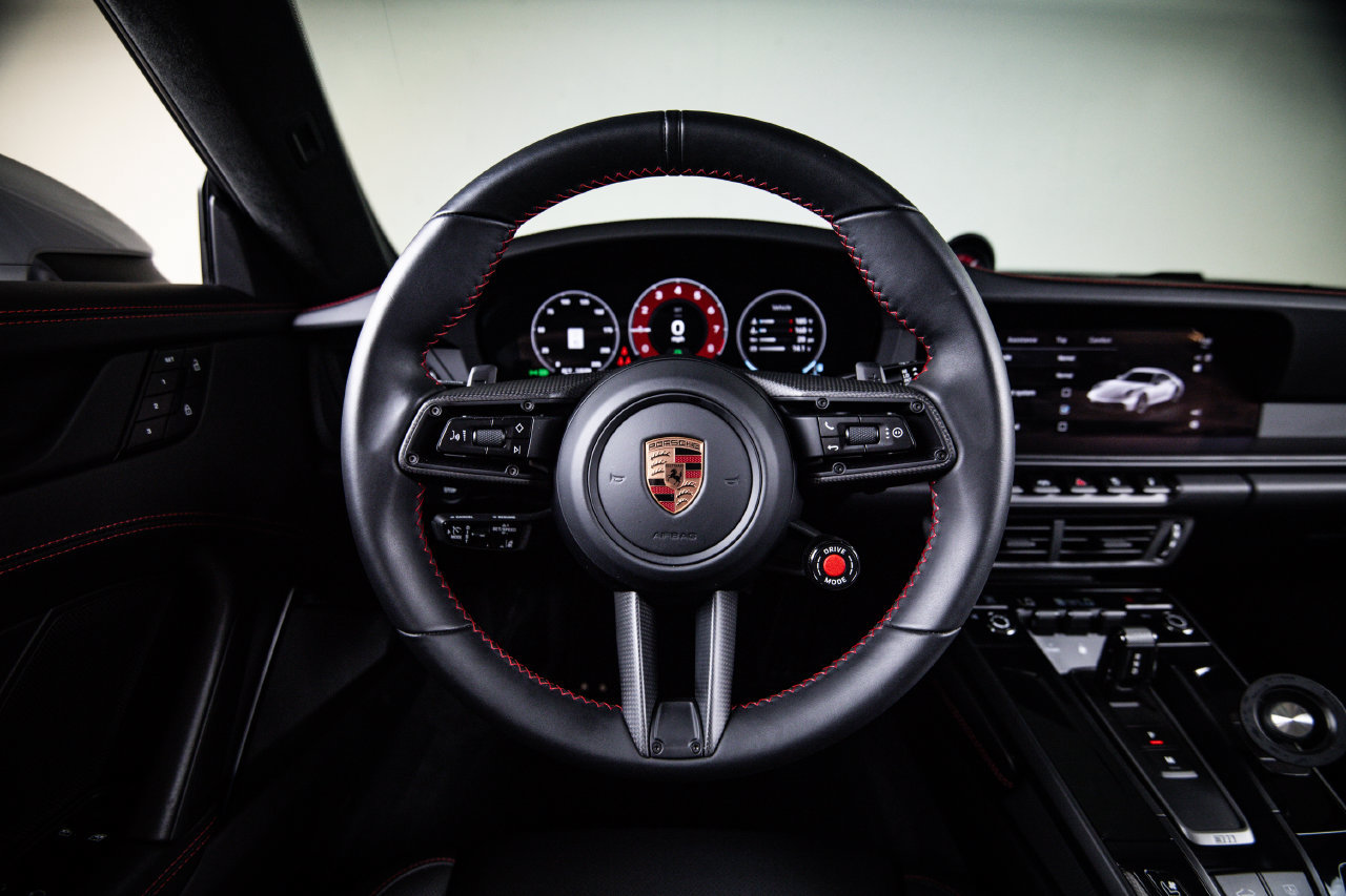 Certified 2025 Porsche 911 Carrera GTS RWD image 26