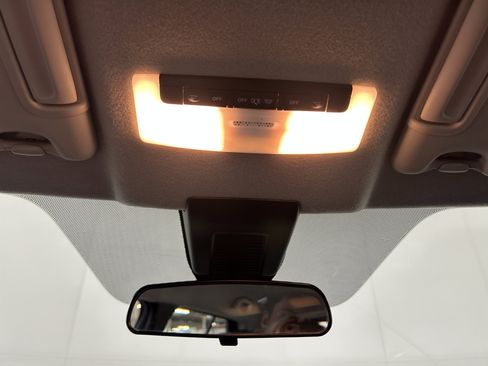 Used 2020 Nissan Kicks S FWD image 20