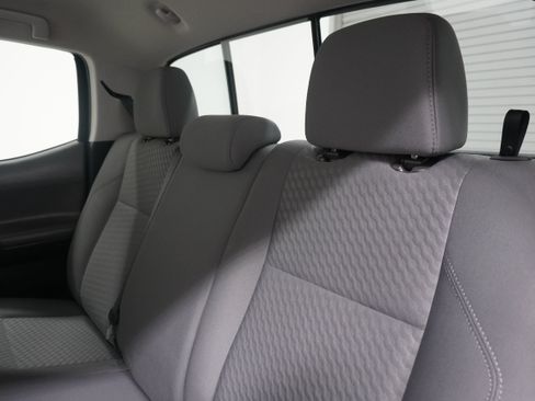 Used 2020 Toyota Tacoma SR5 RWD image 11