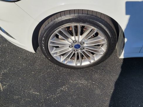 Used 2015 Ford Fusion SE w/ Equipment Group 202A FWD image 6