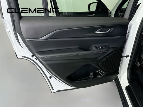 Used 2023 Jeep Grand Cherokee L Laredo image 31