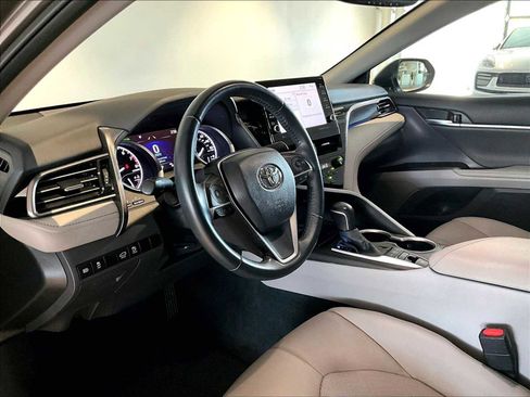 Used 2022 Toyota Camry XLE w/ Carpet Mat Package (TMS) image 7