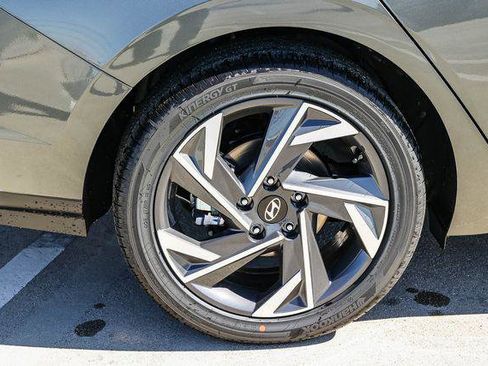 New 2026 Hyundai Elantra Limited image 8