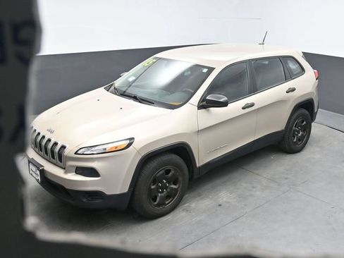 Used 2015 Jeep Cherokee Sport w/ Cold Weather Group AWD/4WD image 29