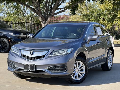 Used 2017 Acura RDX AWD image 2