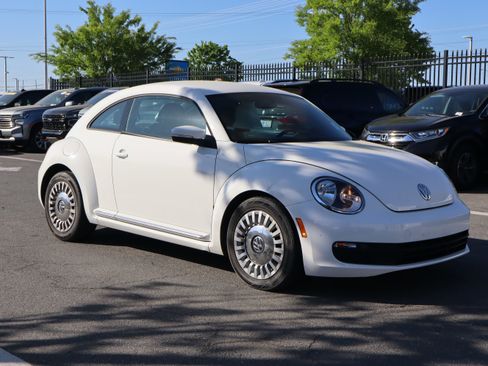 Used 2014 Volkswagen Beetle 2.5 image 13