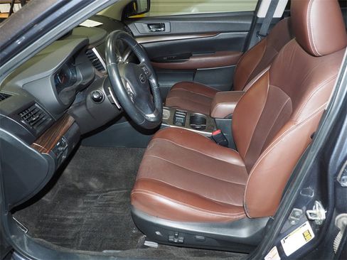 Used 2014 Subaru Outback 2.5i Limited image 6