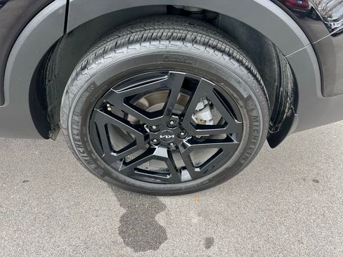 Used 2024 Kia Telluride EX X-Line image 14