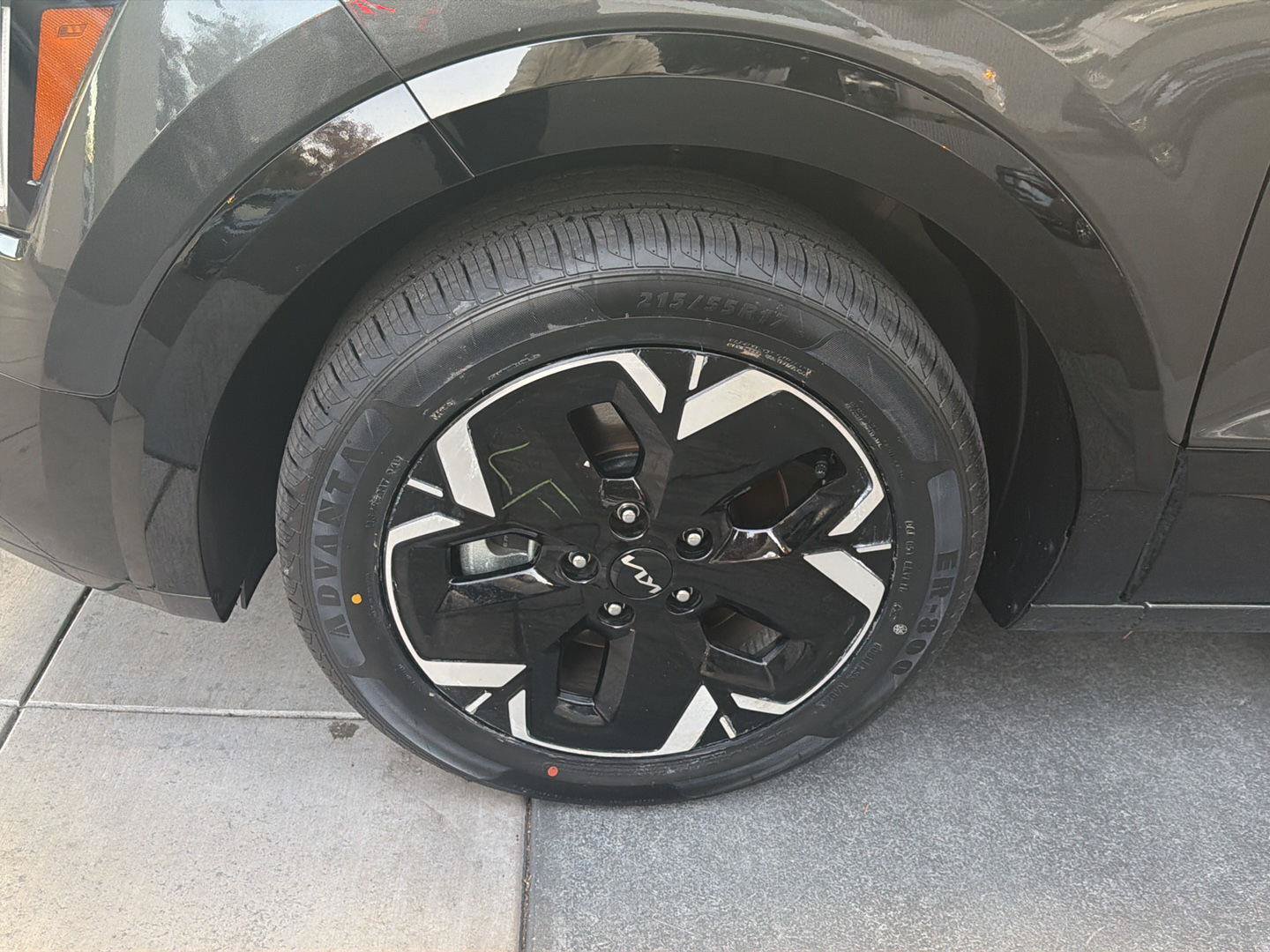 Used 2024 Kia Niro Wind FWD image 9