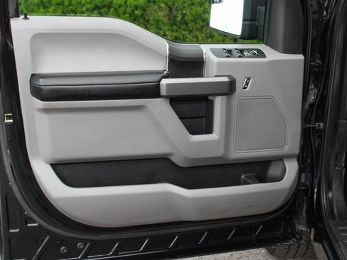 Used 2018 Ford F150 XLT RWD image 14