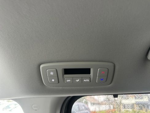 New 2026 Kia Carnival EX image 19