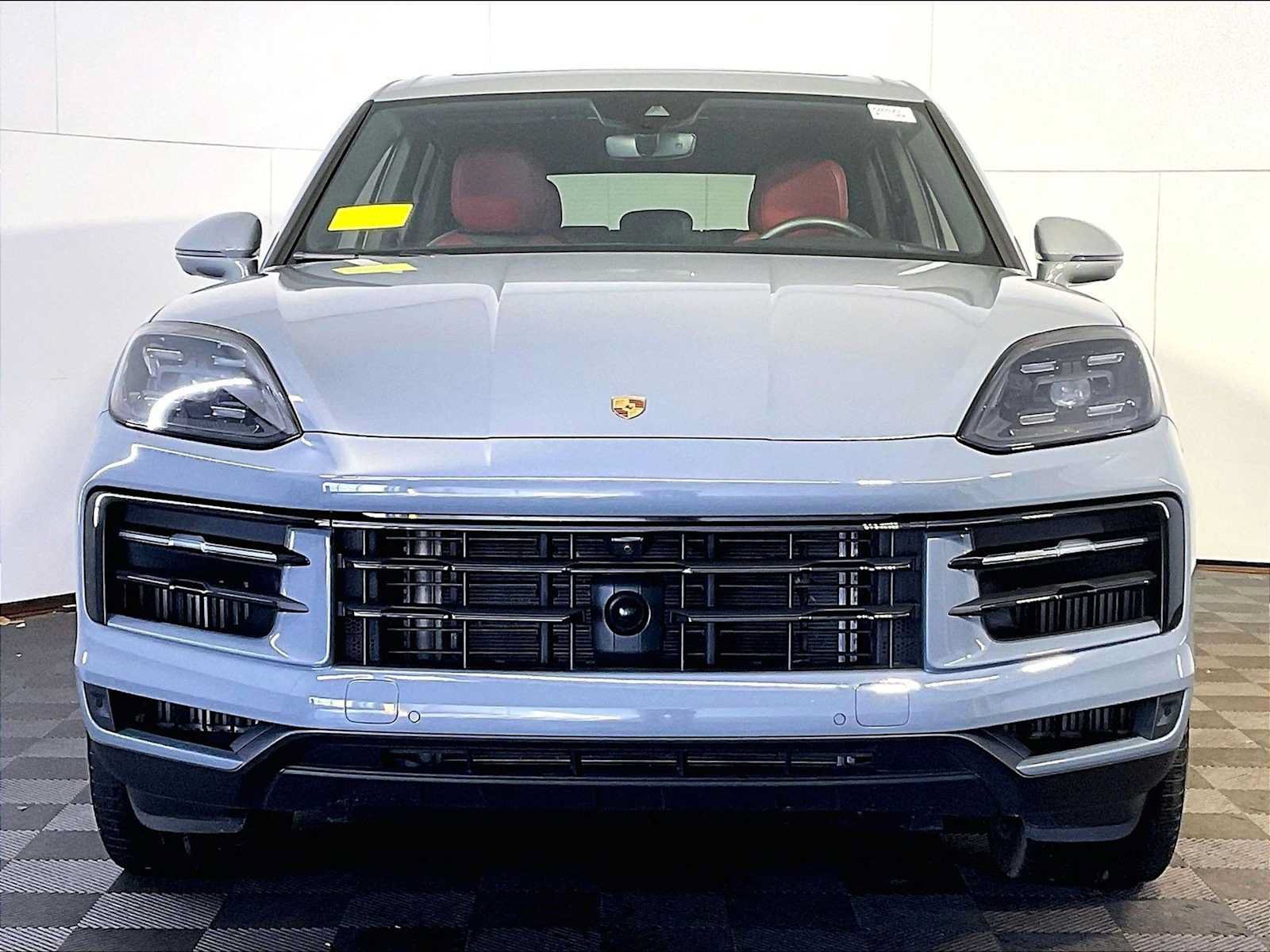 Certified 2024 Porsche Cayenne w/ Premium Package Plus (PFM) AWD/4WD image 10