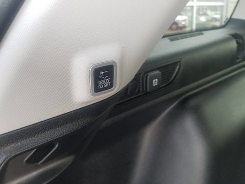 Certified 2022 Jeep Grand Cherokee Limited image 18