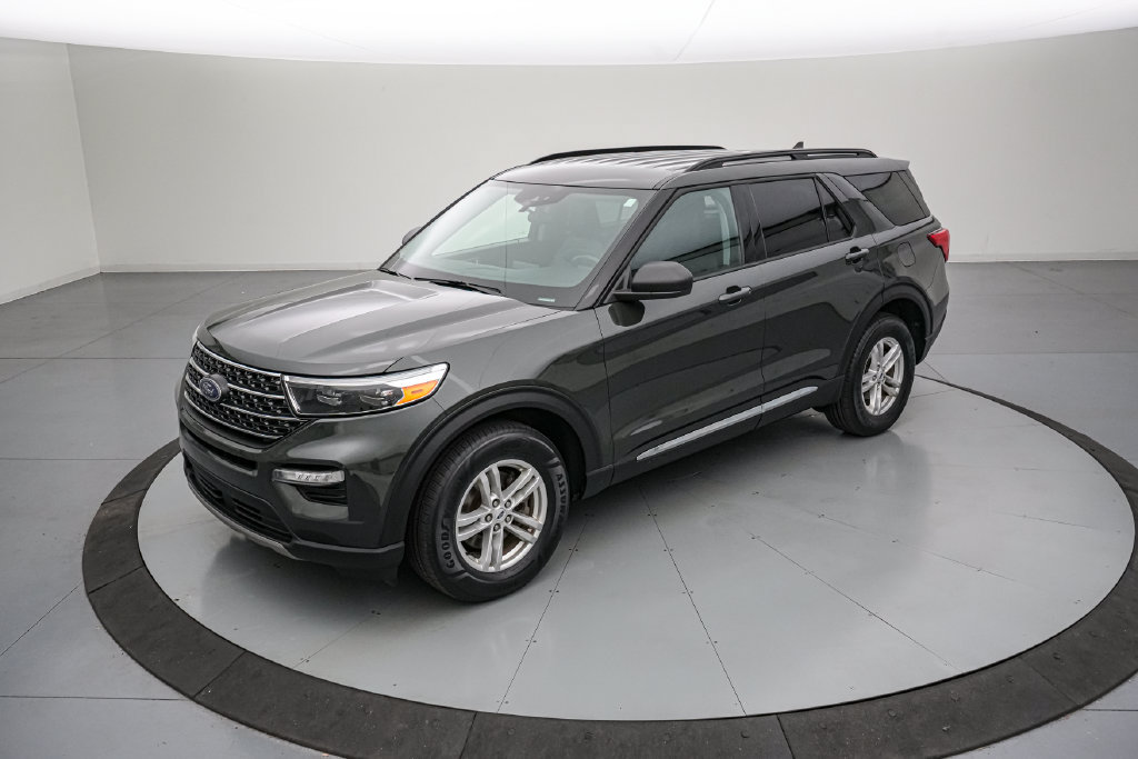 Certified 2023 Ford Explorer XLT w/ Equipment Group 202A AWD/4WD image 8