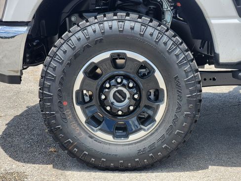 New 2026 Ford F350 King Ranch w/ Tremor Off-Road Package AWD/4WD image 8