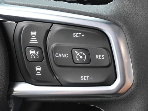 Used 2026 Jeep Wrangler Unlimited Sahara w/ Safety Group AWD/4WD image 18