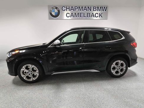 Certified 2023 BMW X1 xDrive28i w/ Convenience Package AWD/4WD image 3