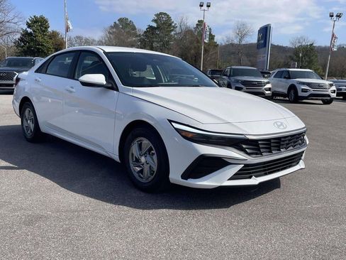 New 2026 Hyundai Elantra SE image 21