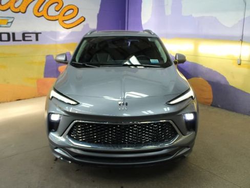 Used 2024 Buick Encore GX Avenir w/ Avenir Technology Package AWD/4WD image 3
