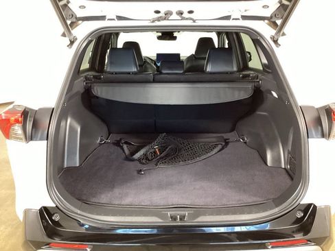 Used 2023 Toyota RAV4 XSE AWD/4WD image 13