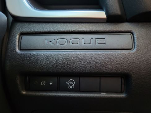 Certified 2025 Nissan Rogue S FWD image 27