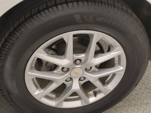 Used 2023 Chevrolet Equinox LT w/ LPO, Floor Liner Package image 31