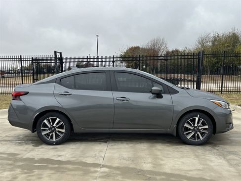 New 2025 Nissan Versa SV image 3