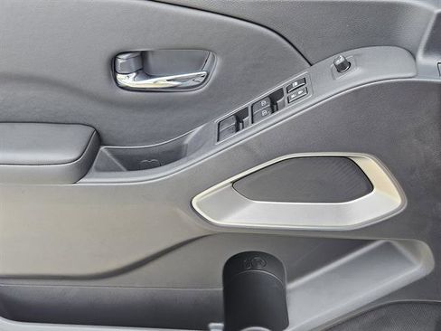 Used 2026 Nissan Frontier SV w/ Tow Package image 16