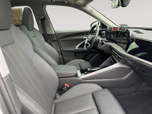 Certified 2025 Audi Q5 Premium Plus w/ Premium Plus AWD/4WD image 15