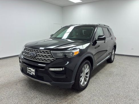 Used 2023 Ford Explorer Limited image 4