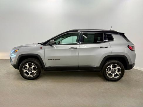 Used 2022 Jeep Compass Trailhawk w/ Sun and Sound Group image 2