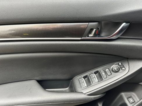 Used 2020 Honda Accord Sport image 14