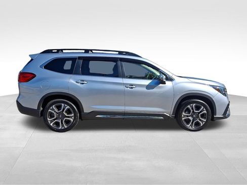 Used 2023 Subaru Ascent Limited w/ Technology Package AWD/4WD image 7