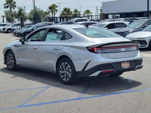New 2026 Hyundai Sonata Blue FWD image 3