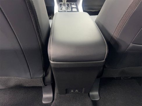 Used 2024 Mitsubishi Eclipse Cross SE image 71