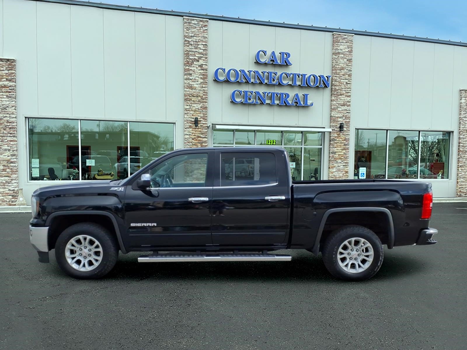 Used 2016 GMC Sierra 1500 SLE w/ SLE Value Package AWD/4WD image 2
