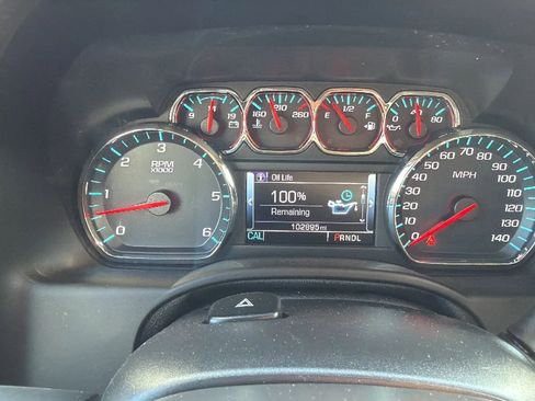 Used 2018 Chevrolet Suburban Premier AWD/4WD image 15