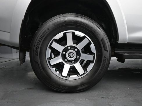 Used 2022 Toyota 4Runner TRD Off-Road Premium image 10