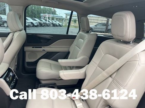 Used 2023 Lincoln Aviator 2WD w/ Premium Package image 12