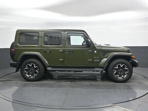 Used 2024 Jeep Wrangler Unlimited Sahara w/ Dual Top Group AWD/4WD image 8