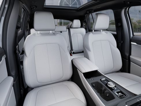 New 2025 Jeep Wagoneer S Limited image 26