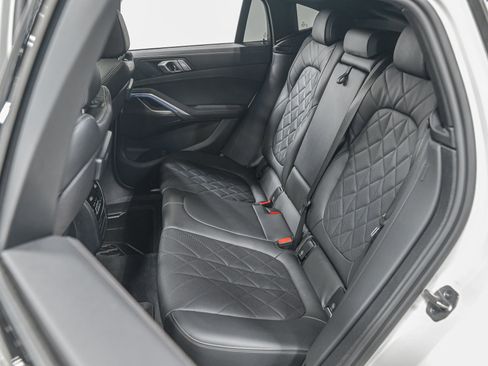 Used 2023 BMW X6 xDrive40i w/ M Sport Package image 29