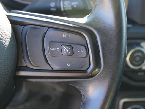 Used 2018 Jeep Wrangler Unlimited Sport S image 15