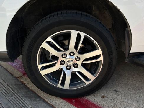 Used 2024 Ford Expedition Limited RWD image 9