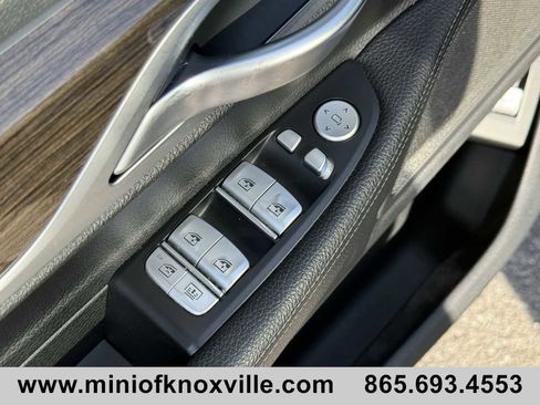 Used 2019 BMW 740i w/ Cold Weather Package image 15